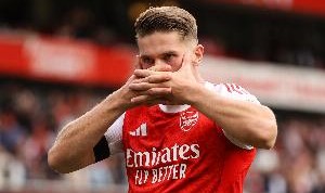 开云体育入口-卡拉格谈约克雷斯：他踢球并不赏心悦目，重要的比赛会上哈弗茨