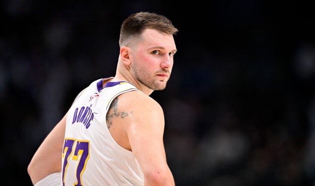 开云体育在线-东契奇生涯第29次单节20+超利拉德平布克！并列历史第4！将追哈登