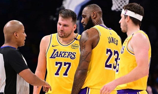 开云体育在线-湖人输球吃到两大教训！东契奇脾气成季后赛隐患？